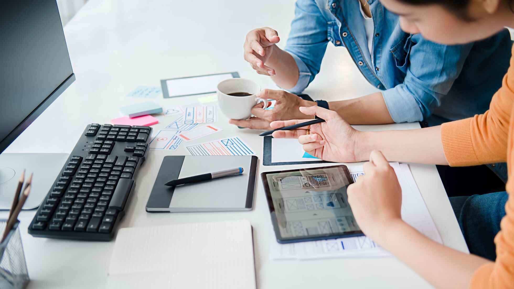 Mastering the Digital Realm Exploring the Difference Between Web Designing vs Digital Marketing Featured Image